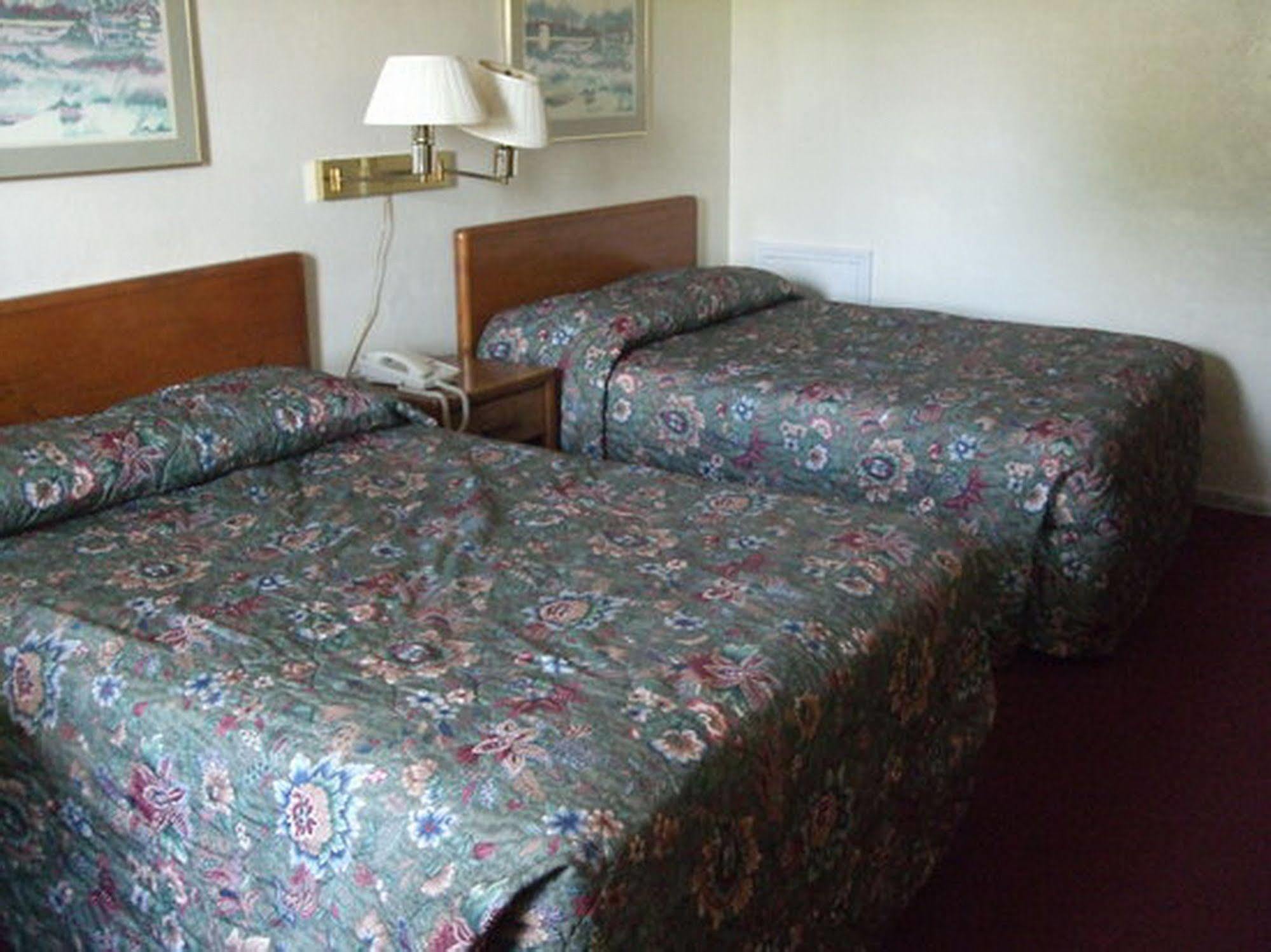 Loyalty Inn Louisa Exterior photo